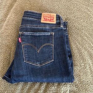 Levi 711 Skinny Jeans